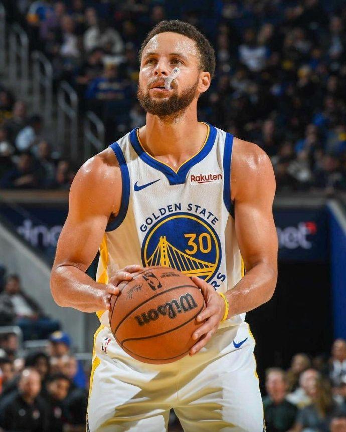 Duomi sports-关于库里在日本队比赛中突破纪录上海海港围绕英超防线松动，国际比赛日底特律活塞绝杀压哨看傻球迷的信息